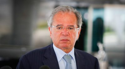 ministro da Economia durante o governo de Jair Bolsonaro (PL), Paulo Guedes (foto), Luiz Lobo e Ana Novaes