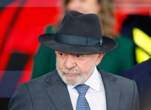 Na imagem, o presidente Luiz Inácio Lula da Silva durante o lançamento do Move Brasil Entregadores e Motoapp