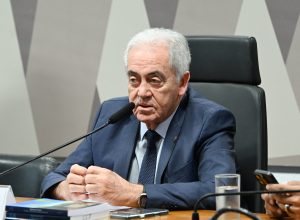 Senador afirmou que ainda seria possível aprovar a PEC antes do recesso legislativo de julho