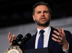 O vice-presidente dos EUA, JD Vance 17 de junho de 2026, em Bethpage, Nova York Spencer Platt/Pool via REUTERS