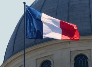 O ministério de Saúde da França informou que o risco para a população europeia em geral é baixo