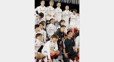 Na imagem, atletas do Yokohama F Marinos