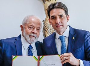 Silvio Costa Filho assume ministério de Portos e Aeroportos em ato fechado com Luiz Inácio Lula da Silva • Divulgação/Ricardo Stuckert