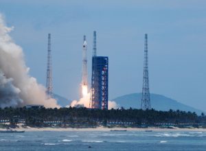 Long March 10B fez a 1ª recuperação controlada de um 1º estágio de foguete realizada pela China