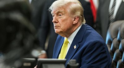 americano afirmou que poderá revisar a lista de produtos afetados conforme o andamento das negociações com o Brasil; na imagem, Donald Trump, presidente dos Estados Unidos