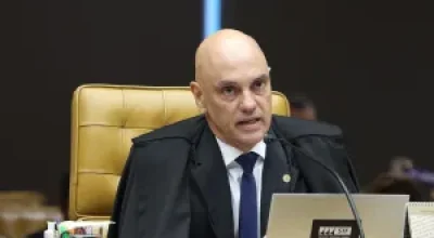 Moraes mantém prisão domiciliar de Bolsonaro e proíbe visitas e manifestações políticas