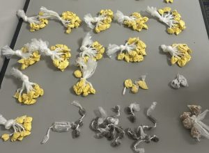 Guarda Civil de Vitória apreende mais de 370 Porções de drogas em operação perto de parquinho