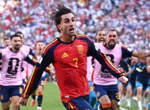 Ferran Torres brilha na final da Copa do Mundo e se torna ícone da Espanha