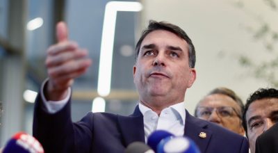 Flávio Bolsonaro rejeita proteção da PF e aponta risco de infiltração em sua campanha