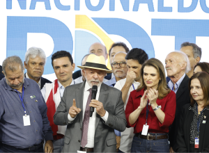 PDT formaliza apoio à reeleição de Lula em convenção nacional