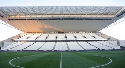Corinthians busca renegociar contrato com a Caixa para aliviar crise financeira