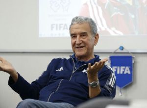 Carlos Alberto Parreira apresenta melhora e pode deixar UTI neste fim de semana