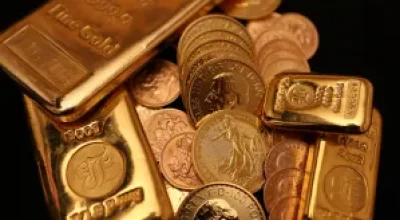 Queda do ouro supera 2% sob pressão de aumento do petróleo e juros dos Treasuries