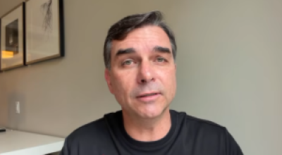 Flávio Bolsonaro afirma ser alvo de perseguição por sua postura política