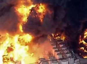 Incêndio em fábrica de produtos químicos em Itaquaquecetuba é controlado após 33 horas de combate