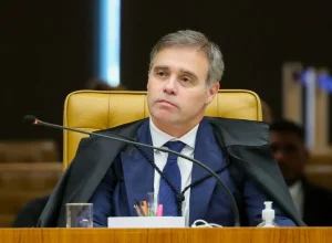 Inquérito sobre tráfico de influência de Lulinha é autorizado por Mendonça