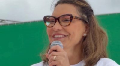 Janja da Silva se aproxima de evangélicos ao cantar com Kleber Lucas em ato de Lula