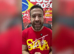 Janones critica decisão do TSE e classifica suspensão do 'Exército do Lula' como censura