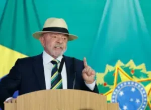 Lula acredita em acordo com EUA sobre tarifas, mas menciona possibilidade de reciprocidade