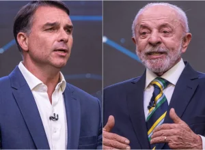 Lula apresenta documentos ao TSE sobre cartão corporativo e sigilos