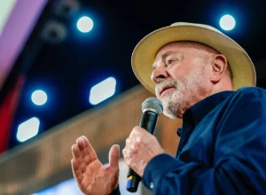 Lula defende limites na liberdade de expressão nas redes sociais