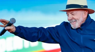 Lula enfrenta queda de votos em pequenas cidades e Flávio Bolsonaro se destaca nas urnas