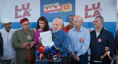 Lula propõe abertura de sigilos e desafia adversário em ato de campanha