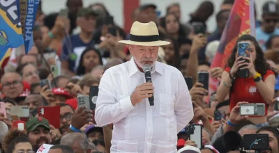 Lula reafirma compromisso com a indústria de defesa e descarta belicismo