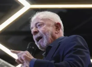 Lula reconhece baixa adesão ao Move Brasil e critica exigências bancárias