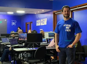 Networking e aprendizado marcam a estreia da Casa Clear no mercado financeiro