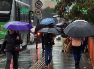 Previsão de chuvas intensas no estado de São Paulo durante o fim de semana eleitoral