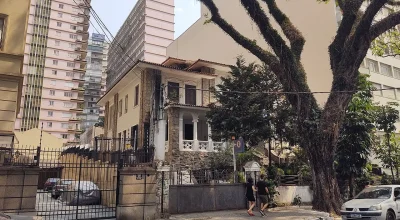Santa Cecília em ascensão enquanto Pinheiros enfrenta desafios no mercado de luxo em SP