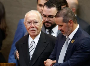 Sarney destaca importância das eleições diretas e incentiva voto popular