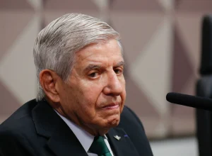 Supremo autoriza Augusto Heleno a realizar tratamento médico fora da prisão