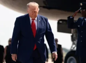 Trump destaca pressão econômica sobre o Irã e afirma que EUA agem com discrição