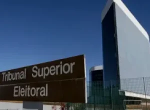 TSE confirma filiação de Flávio Bolsonaro ao Missão com credenciais válidas