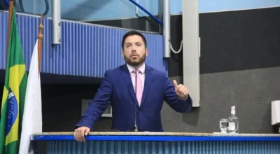 Vereador é condenado por difamação e injúria contra jornalista da Folha Vitória